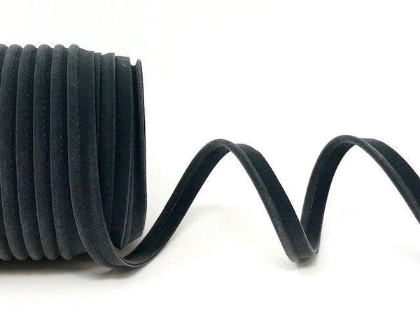 Roll of 10mm Flanged Velvet Piping