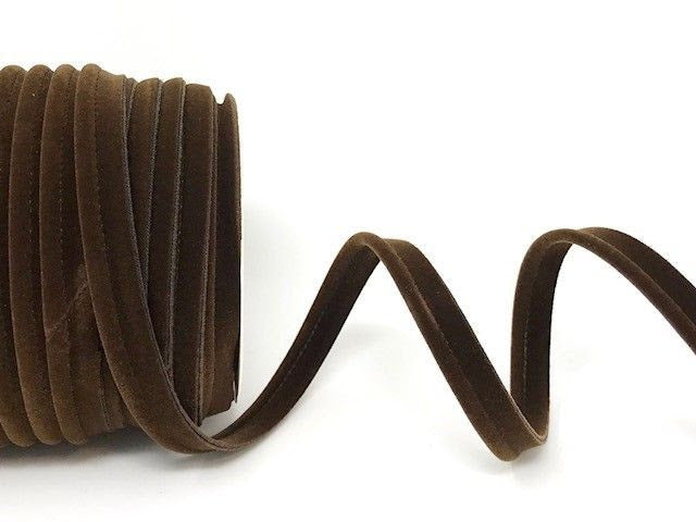 Roll of 10mm Flanged Velvet Piping – The Crafty Animal UK